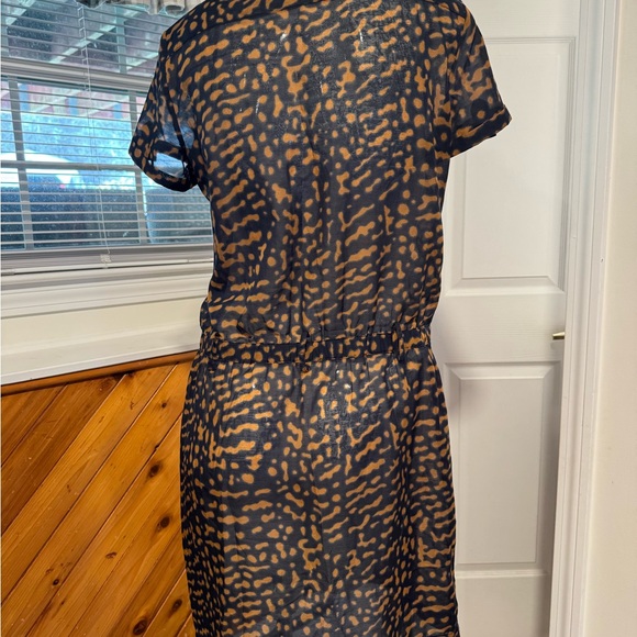 Stylish Blue Brown Women's Dress Size 6 with Silver Belt Very Lightweight - Picture 5 of 8